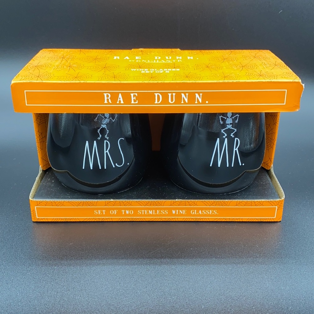 Rae Dunn Wine Glass Set